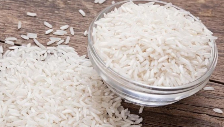 Ce se întâmplă dacă iei o linguriţă de orez pe stomacul gol? E mai eficient decât orice medicament
