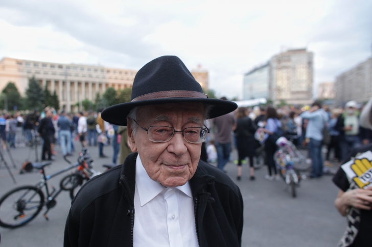 Protestul din Piaţa Victoriei în imagini: 100 de ani în Penalistan?