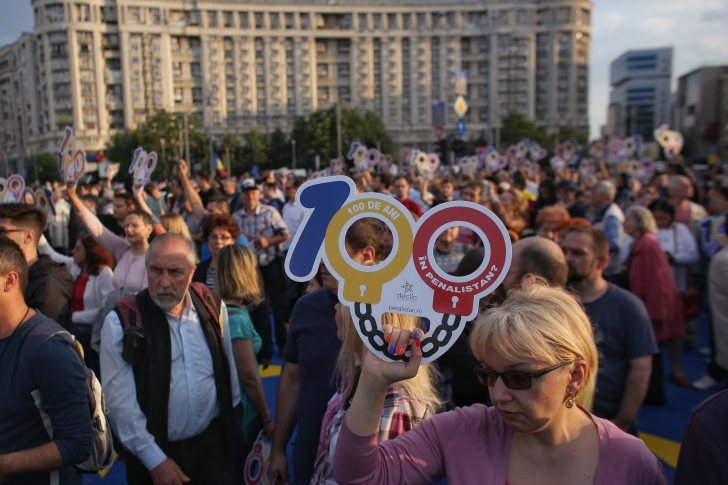 Protest uriaș în România. Mii de oameni au strigat: "Vrem Europa, nu dictatură!