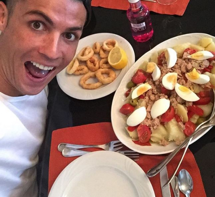 Meniul surprinzător al lui Cristiano Ronaldo. Ce mănâncă zi de zi