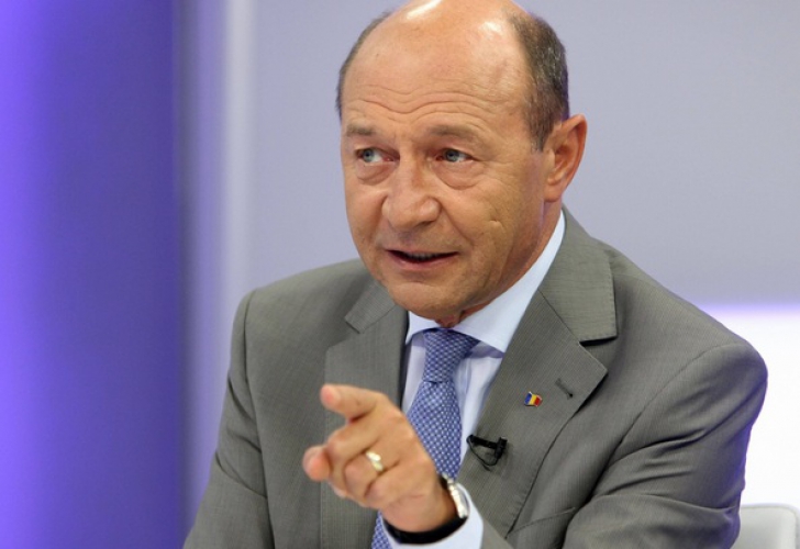 Băsescu, despre decizia CCR: O rară ticăloşie. De astăzi, procurorii sunt subordonaţi politic