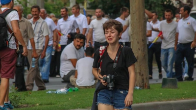 Fata care plânge la mitingul PSD