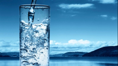 Dieta cu apă, populară şi periculoasă. Ce se întâmplă după primele 3 zile