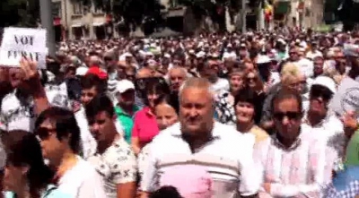 Protest de amploare Chișinău. Mii de oameni cer respectarea rezultatului alegerilor