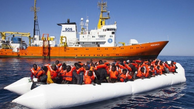 Noul guvern de la Roma refuză acostarea unei nave cu migranți salvați de pe mare