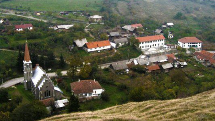 Reportaj Euronews despre un sat celebru din România. Iar am intrat în folclorul european