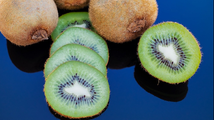 Cum ar trebui să mâncăm, de fapt, kiwi