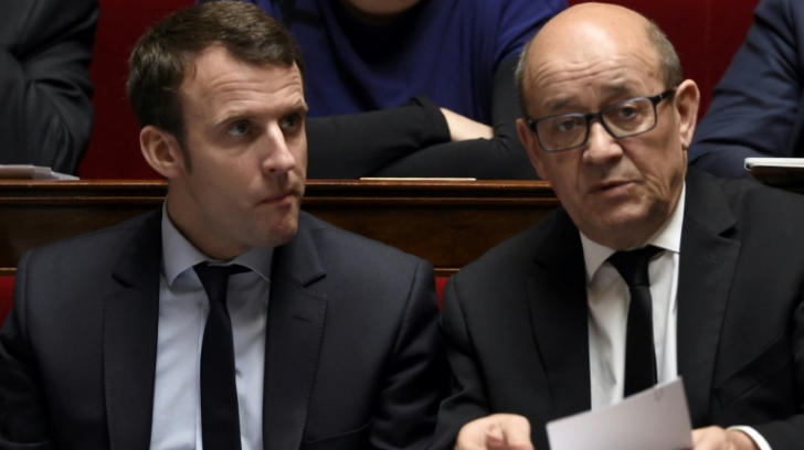 Jean-Yves Le Drian, alături de președintele Emmanuel Macron