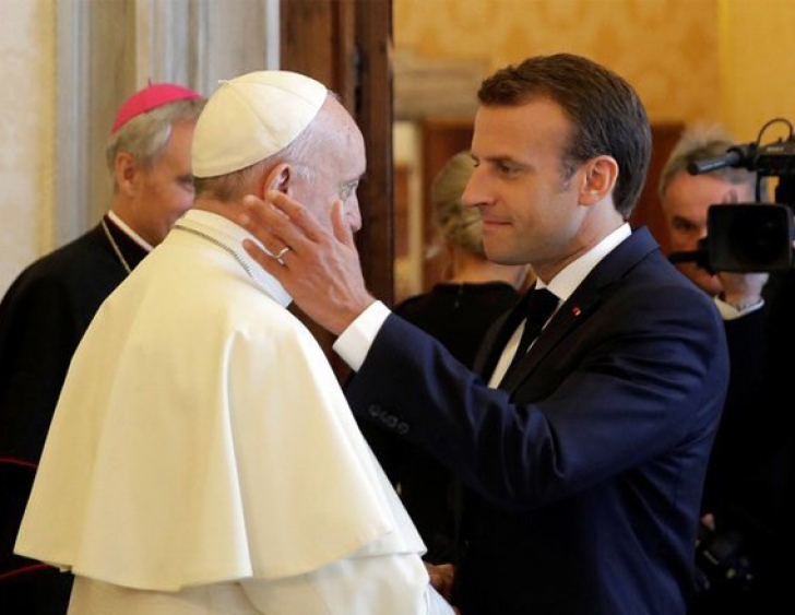 Întâlnire istorică între Papa Francisc şi Emmanuel Macron, record doborât