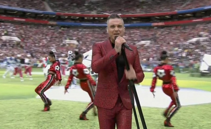 CM 2018 Robbie Williams, gest obscen de față cu Vladimir Putin (VIDEO)