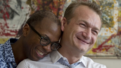 Cuplu gay, victorie la CCR. Avocat: Decizia de azi a recunoscut caracterul de soţi al celor doi