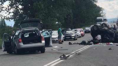 TRAGEDIE pe şoselele din România. O persoană a murit şi şase au fost rănite într-un accident rutier 