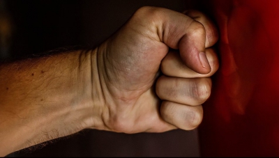 Cetățean indian, bătut și jefuit de mai mulți adolescenți