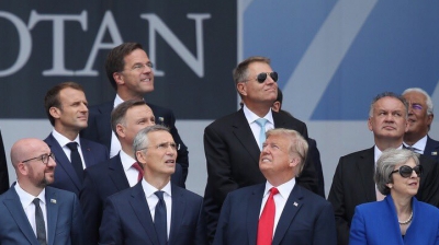 Iohannis, în poza de grup de la summit-ul NATO