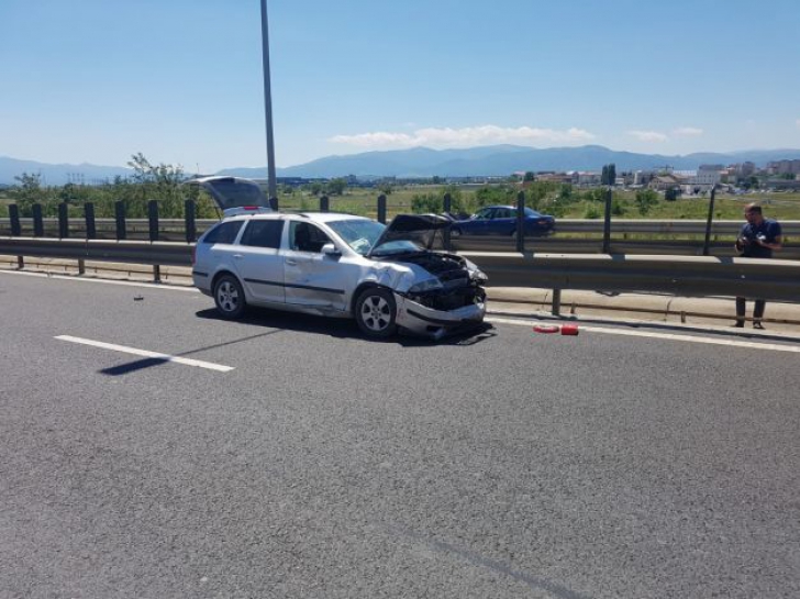 Accident în lanț cu 9 mașini implicate pe autostrada București - Pitești 