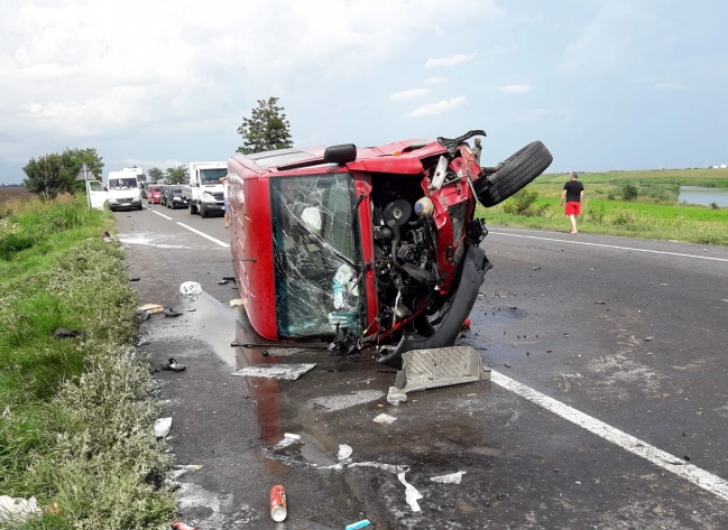 Tragedie la Urziceni, accident rutier cu 2 morţi şi 4 răniţi (VIDEO)