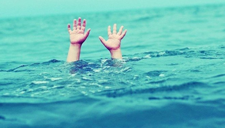 TRAGEDIE. O fetiţă de doi ani a sfârşit înecată în apă de ploaie