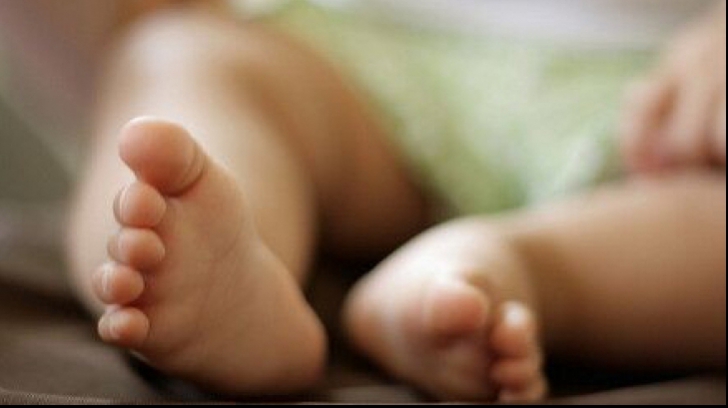 Suceava: Bebeluș de două săptămâni, mort în condiții suspecte