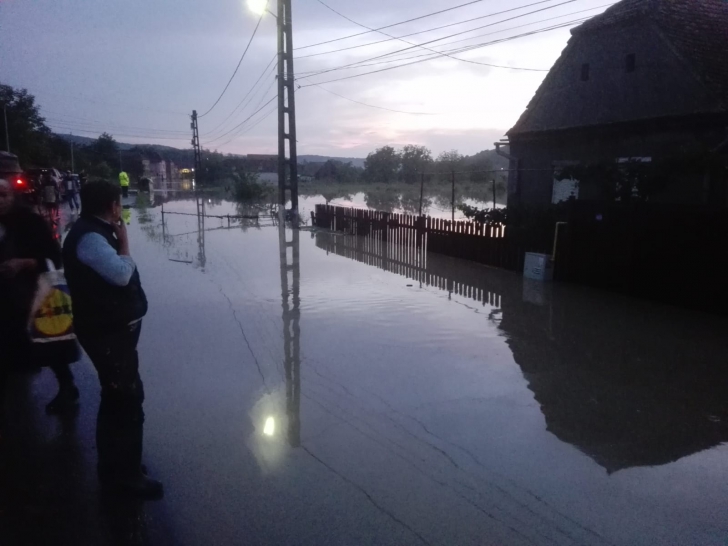 Sibiu: 50 de locuințe evacuate în Boian, în urma inundațiilor