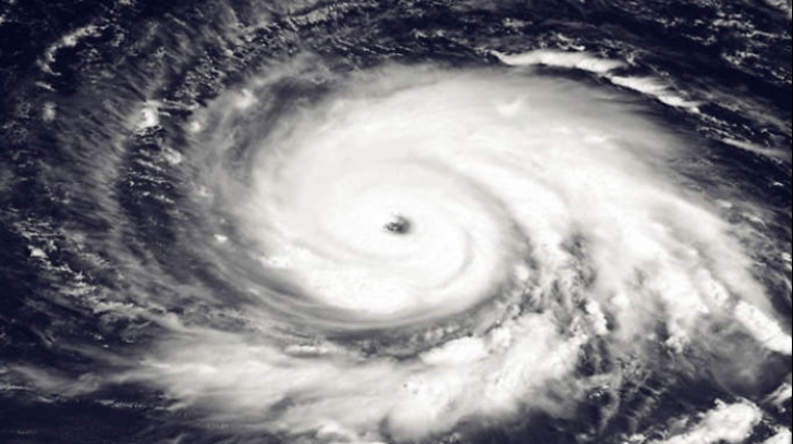 Alertă majoră: ciclon puternic lângă România