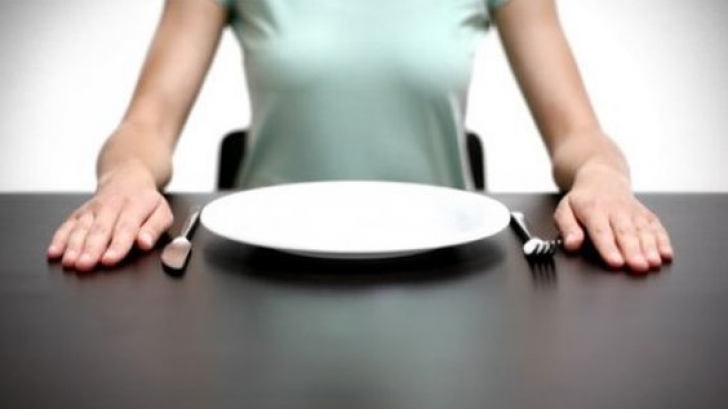 6 lucruri care se produc în corpul tău când sari peste mese