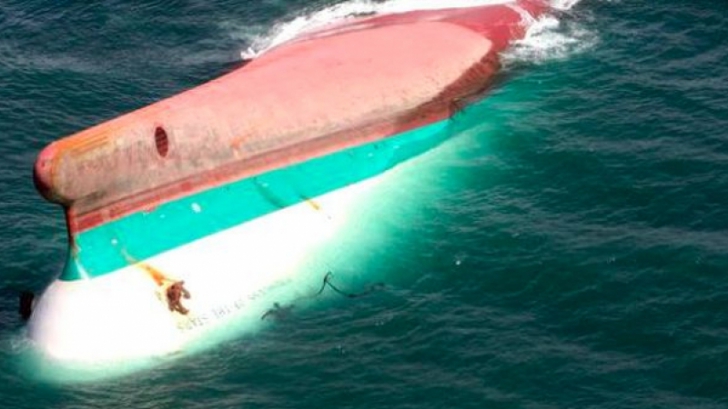 Cel puțin 34 de persoane, printre care șase copii, au murit după ce un feribot s-a scufundat