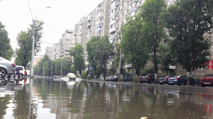 Apelul absurd al primarului sectorului 4, către cetăţeni, după ce străzile s-au inundat, din nou