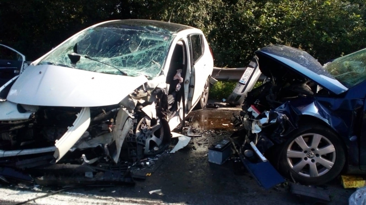 Accident cu 7 victime, în Hunedoara, între care şi doi copii