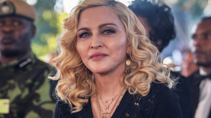 Scandal în showbiz! Cine o acuză pe Madonna de hărțuire sexuală