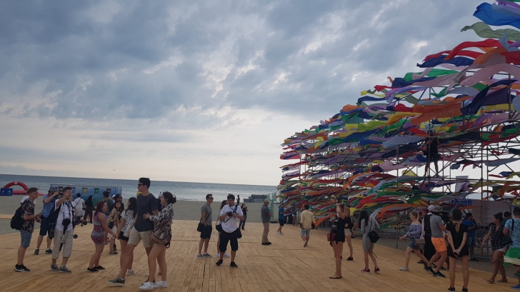 Neversea, cel mai mare festival de pe plajă din Europa, la start