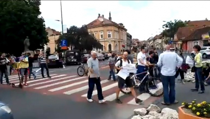 Braşov: Protest cu blocarea intersecţiilor mari din municipiu timp de mai multe ore