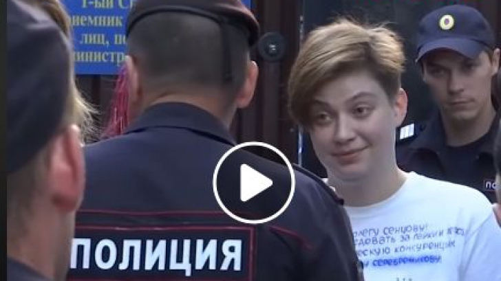 Rusia polițienească. Protestatarii Pussy Riot din finala CM 2018, arestați la ieșirea din închisoare