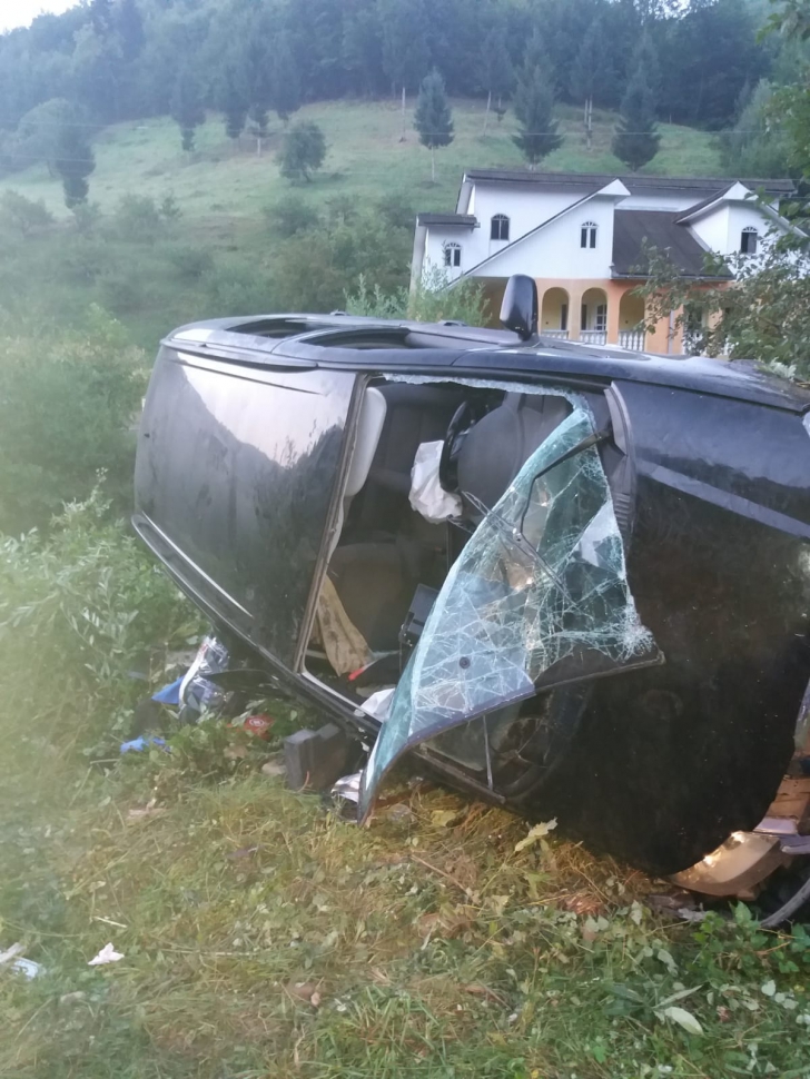 Accident grav în Bistrița-Năsăud: 4 răniţi. O femeie, mamă a 9 copii, a murit