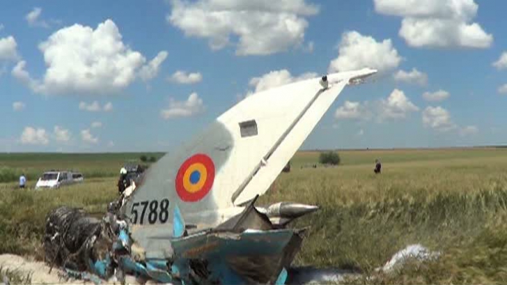 De ce a murit pilotul Florin Rotaru? Anchetatorii refac caseta de la bordul avionului MiG 21 Lancer