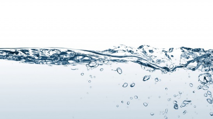 Ce este apa de argint şi ce beneficii are pentru sănătate. Cum să o consumi pentru efect garantat