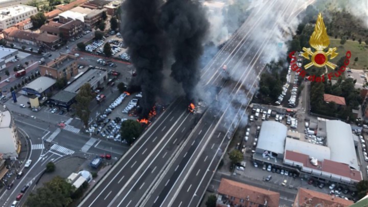 Explozii violente în lanț la Bologna. Flăcări și panică, lângă aeroport: 2 morţi, zeci de răniţi