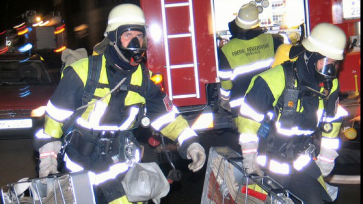Zeci de persoane rănite într-un incendiu în Germania. Canicula a agravat situaţia