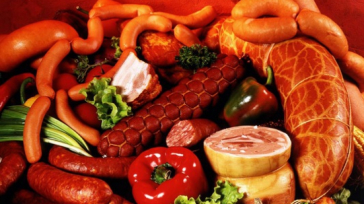 Alimentele care hrănesc cancerul. Experţii au publicat lista