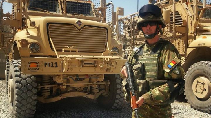 Un militar bistrițean, a treia oară în misiune în Afganistan. Adună bani pentru fiul bolnav