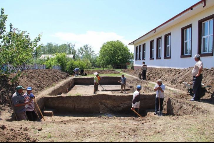 Descoperiri arheologice din neolitic, în curtea şcolii din Negrileşti