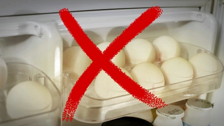 De ce NU e bine să păstrezi ouăle pe uşa frigiderului
