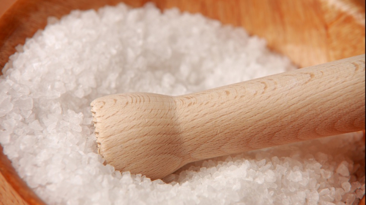 Cu ce ar trebui să înlocuim sarea pentru o alimentație sănătoasă