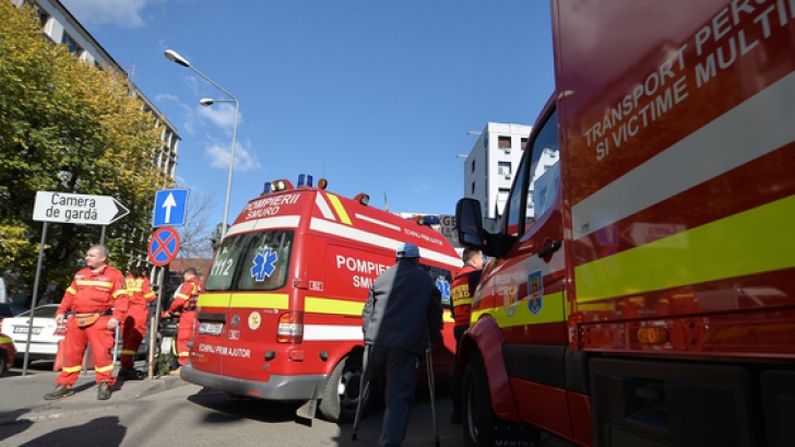 TRAGEDIE cumplită pe drumurile din România: două persoane au murit şi 4 au fost rănite 