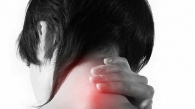 Ce boli pot ascunde durerile de ceafă. Ai mare grijă