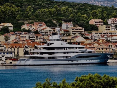 Noi detalii despre manechinul decedat pe yachtul unui miliardar
