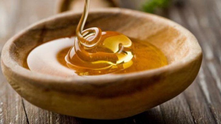 Amestecul-magic: miere, scorţişoară şi nuci. Efectele terapeutice sunt neaşteptate