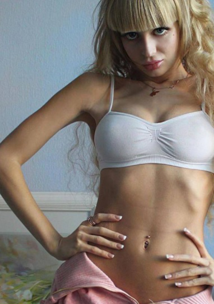 Coşmar pentru rusoaica "Barbie": ţinută cu forţa în casă de părinţi. Să vezi cum arată fără haine! - Foto: Instagram