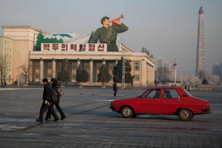 Dacia 1310 se plimbă prin Coreea de Nord. Cum arată bătrâna Dacie în această ţară