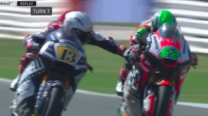 Incident şocant în Moto2: i-a tras frâna rivalului, la peste 200km/h! Cum s-a terminat