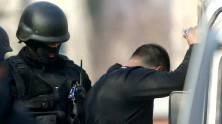 Doi români suspectaţi de trafic de persoane, arestaţi în Ungaria